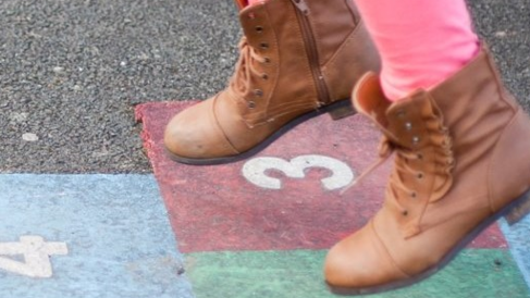 hop scotch
